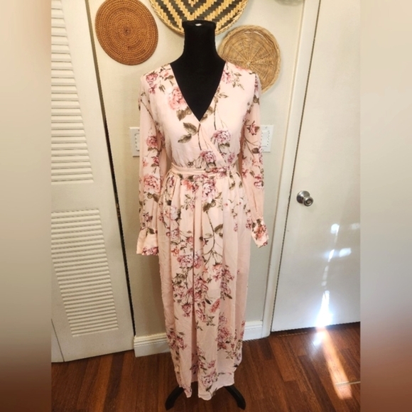 LAST ONE! Pink Floral V Neck Maxi Dress With Long Sleeves - Picture 3 of 10